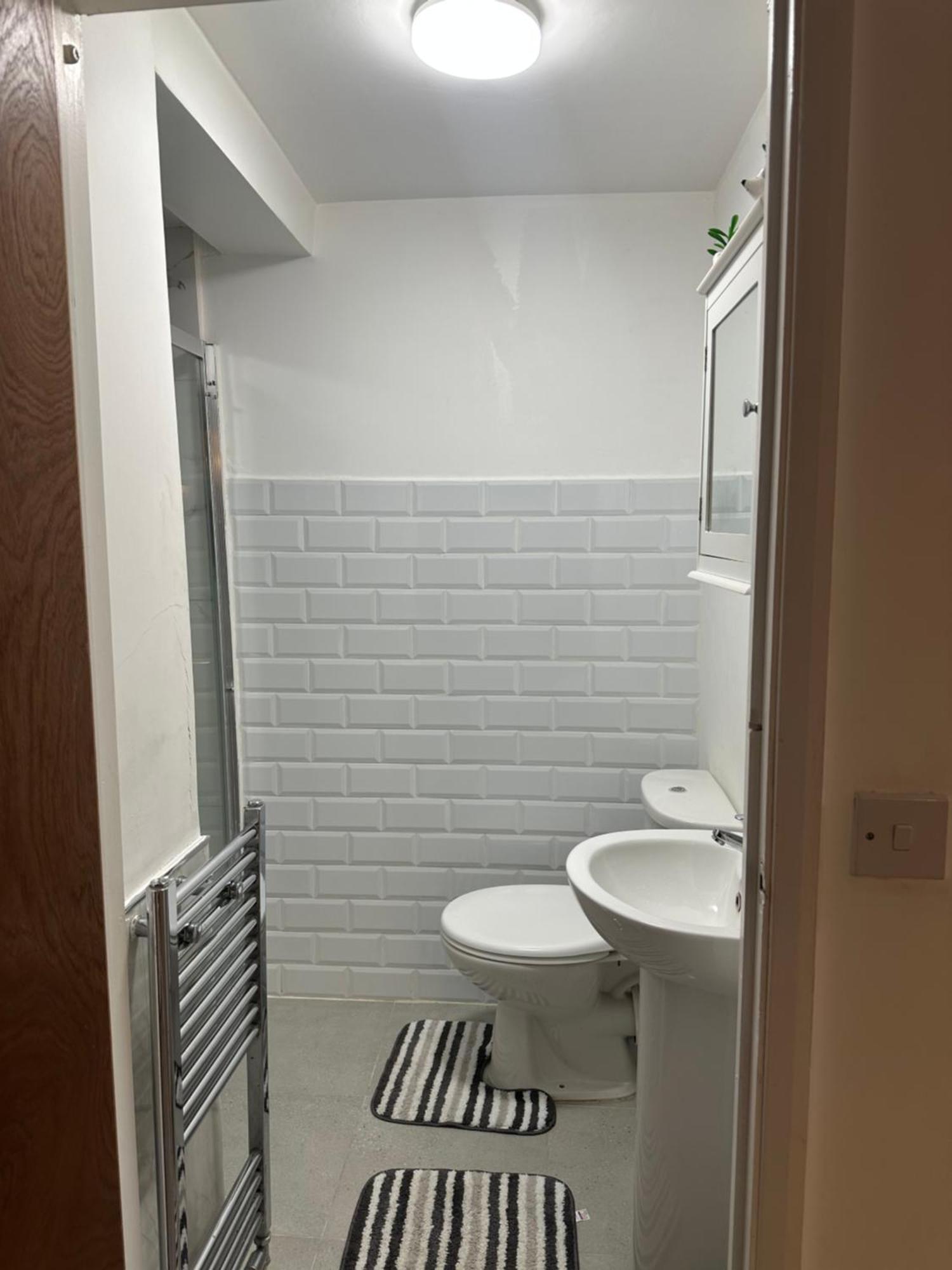 Stylish Studio Flat - Watford Junction - Harry Potter Экстерьер фото
