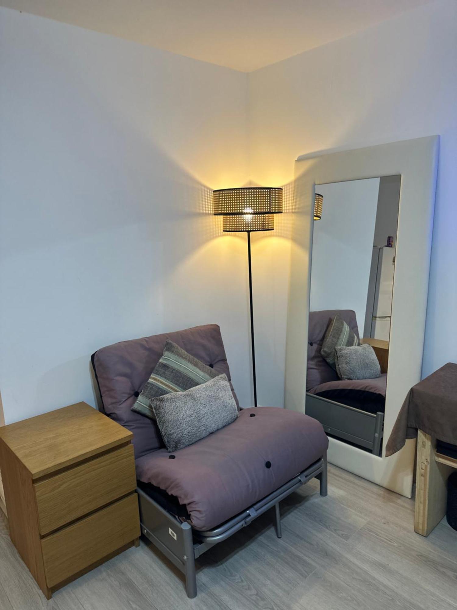 Stylish Studio Flat - Watford Junction - Harry Potter Экстерьер фото